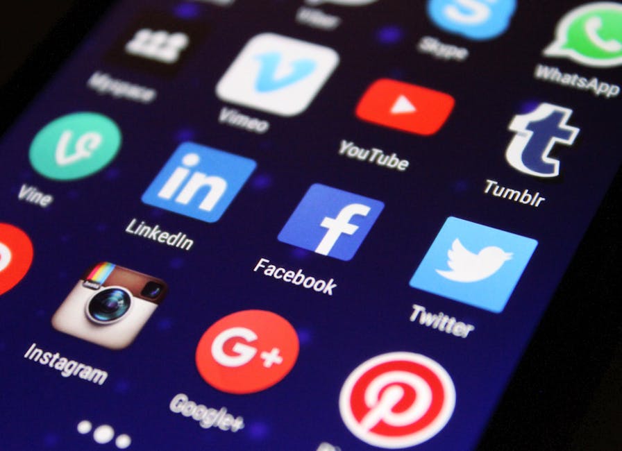 The 7 Essential Elements of a Brand Identity